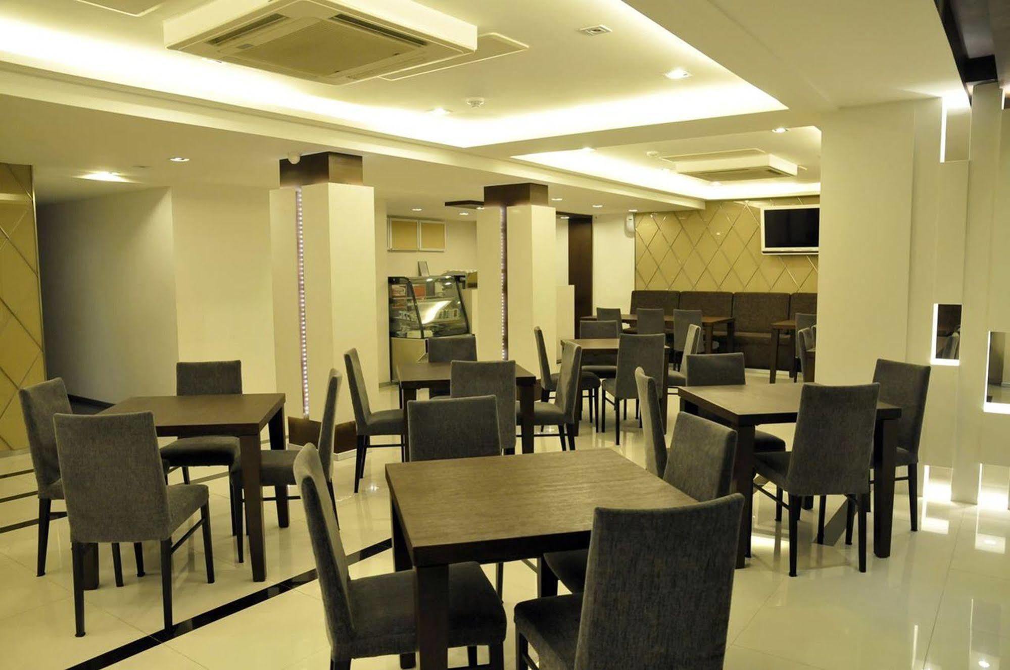 The Moonite Boutique Hotel Bangkok Kültér fotó