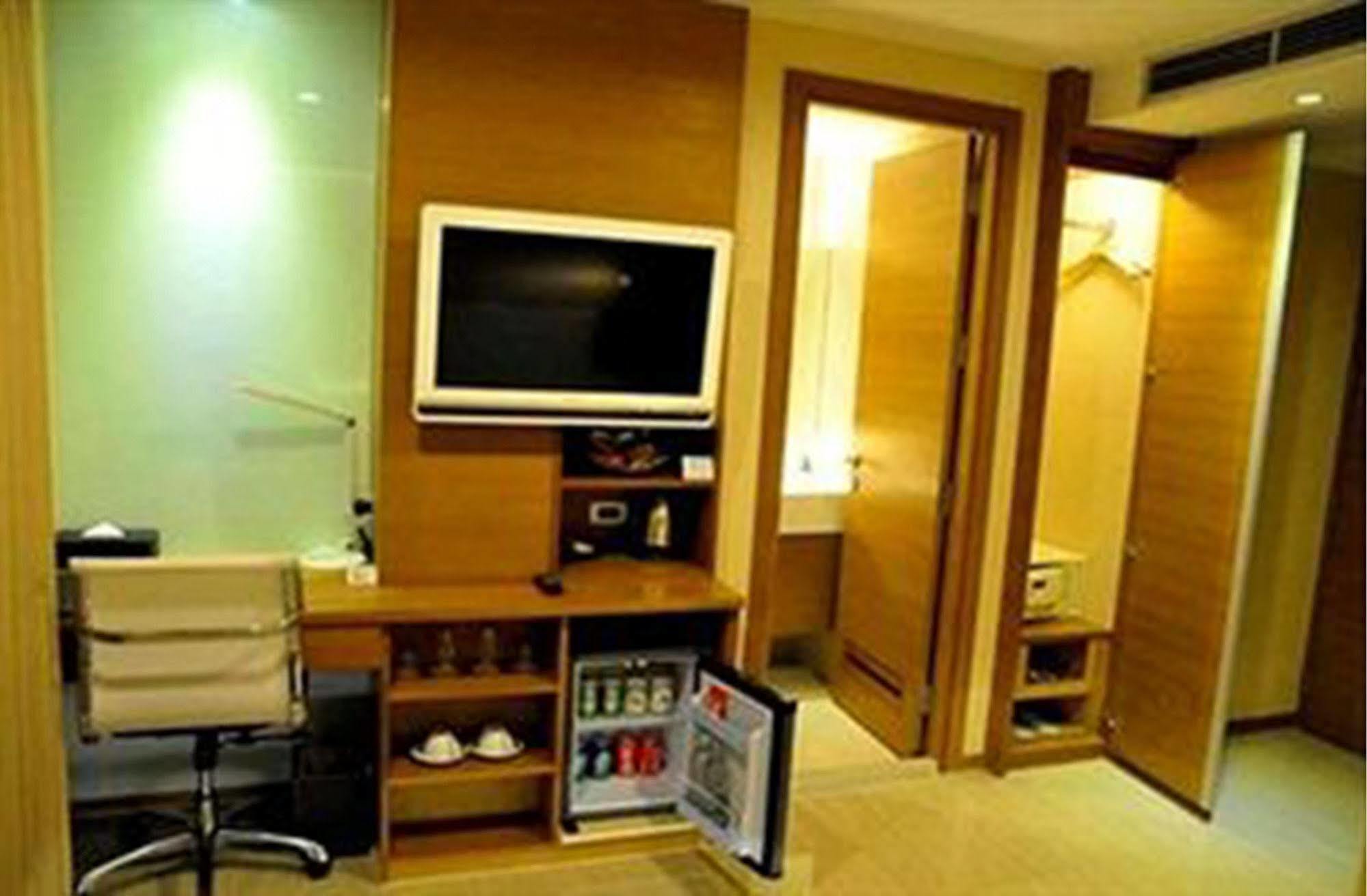 The Moonite Boutique Hotel Bangkok Kültér fotó